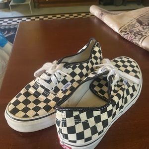 classic Lace Up Checkered Vans SZ 8.5 W